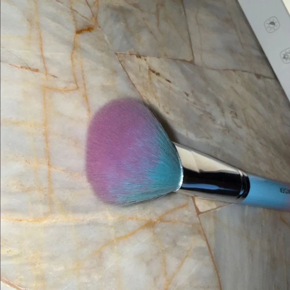 Real Techniques Pink and Blue Makeup Brush